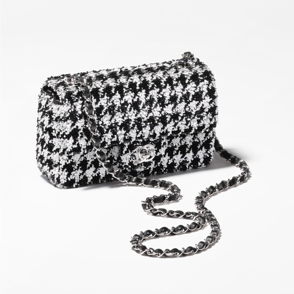 NWT 🖤 CHANEL 24A Black and White Houndstooth Sequin Mini Classic Flap Bag - Picture 2 of 16